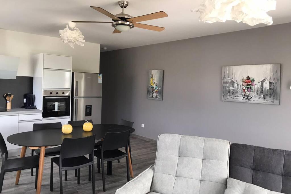 Ti-Punch T3 Climatise Manapany Les Bains Apartment ภายนอก รูปภาพ
